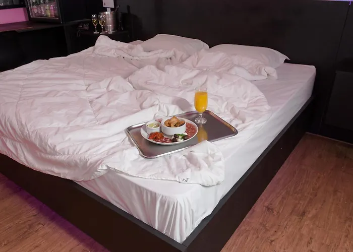 Hotel: Tout Motel (Adults Only)